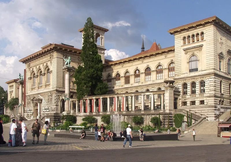 WhatsApp Image 2025-12-22 at 3.59.03 PM (2)